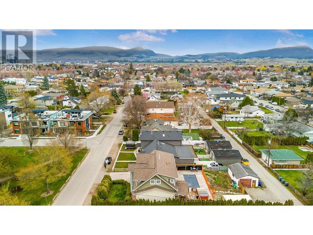 785 Birch Avenue, House detached with 7 bedrooms, 4 bathrooms and 7 parking in Kelowna BC | Image 64