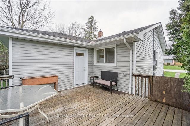 241 Oak St, House detached with 3 bedrooms, 2 bathrooms and 3 parking in Clearview ON | Image 8