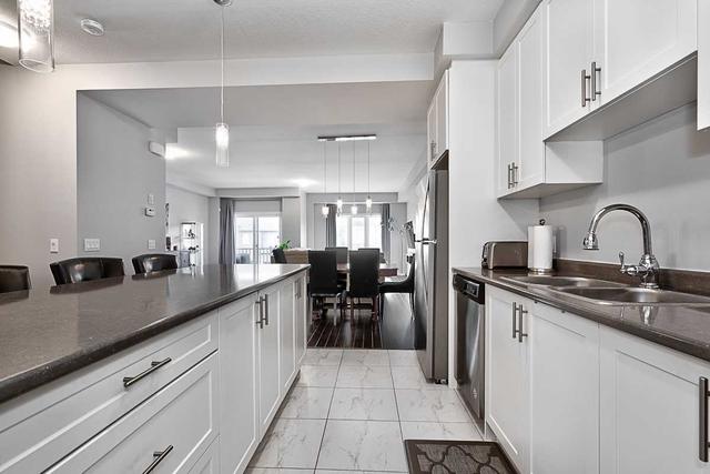 306 Humphrey St, Townhouse with 3 bedrooms, 4 bathrooms and 3 parking in Hamilton ON | Image 3