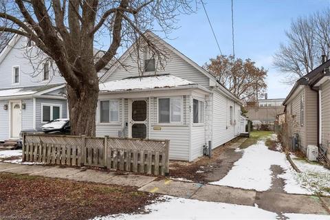 87 Mitchell Street, House detached with 4 bedrooms, 1 bathrooms and 3 parking in Port Colborne ON | Card Image