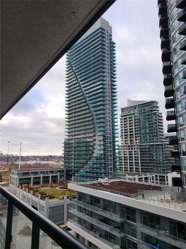 914 - 39 Annie Craig Dr, Condo with 2 bedrooms, 2 bathrooms and 1 parking in Toronto ON | Image 3