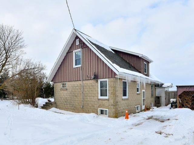 9327 Concession 6 N, House detached with 2 bedrooms, 1 bathrooms and 10 parking in Wellington North ON | Image 6