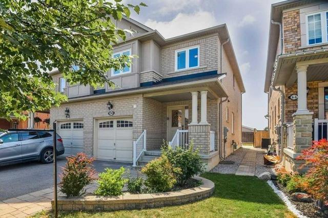 30 Twin Hills Cres, House semidetached with 2 bedrooms, 1 bathrooms and 1 parking in Vaughan ON | Image 1