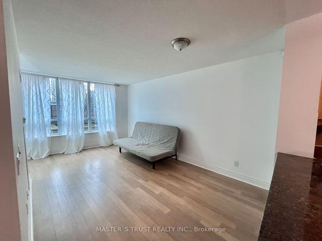323 - 25 Greenview Ave, Condo with 1 bedrooms, 1 bathrooms and 1 parking in Toronto ON | Image 17