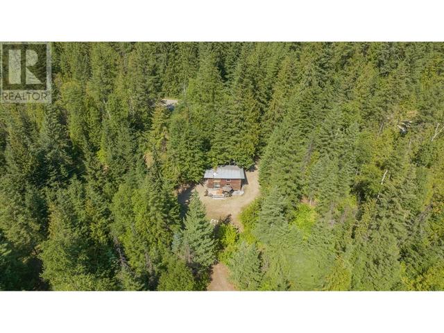 1195 & 1153 Sugar Lake Road, House detached with 2 bedrooms, 2 bathrooms and 25 parking in North Okanagan E BC | Image 8