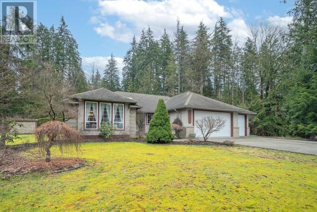 25345 Hilland Avenue, House detached with 3 bedrooms, 2 bathrooms and 6 parking in Maple Ridge BC | Image 2
