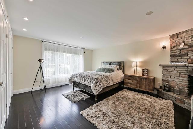 3287 Flanagan Cres, House detached with 4 bedrooms, 3 bathrooms and 6 parking in Mississauga ON | Image 10