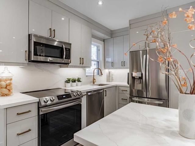 58 Ashbury Ave, House semidetached with 4 bedrooms, 4 bathrooms and 2 parking in Toronto ON | Image 2