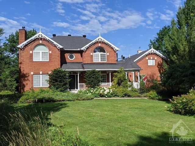 109 Rushing Brook Drive, House detached with 4 bedrooms, 6 bathrooms and 8 parking in Ottawa ON | Image 2