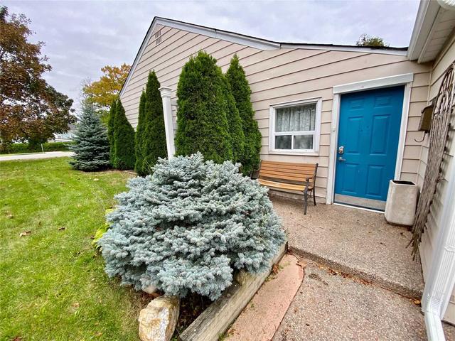 240 Mary St, House detached with 2 bedrooms, 1 bathrooms and 5 parking in Oakville ON | Image 7