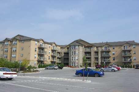 116 - 1490 Bishops Gate, Condo with 2 bedrooms, 2 bathrooms and 1 parking in Oakville ON | Image 1