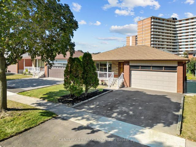 12 Bowhill Cres, House detached with 3 bedrooms, 2 bathrooms and 4 parking in Toronto ON | Image 12