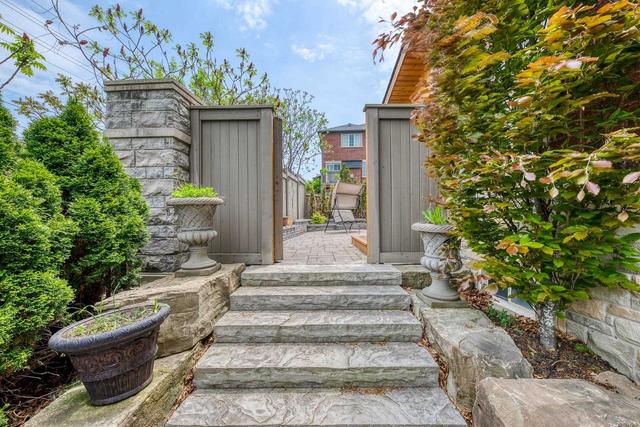3 Ivy Glen Dr, House detached with 5 bedrooms, 4 bathrooms and 6 parking in Vaughan ON | Image 19