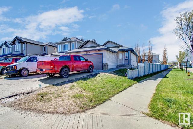 8647 177 Av Nw, House detached with 2 bedrooms, 1 bathrooms and null parking in Edmonton AB | Card Image
