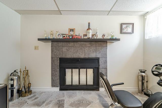 521 Wildwood Dr, House detached with 3 bedrooms, 2 bathrooms and 4 parking in Oakville ON | Image 22