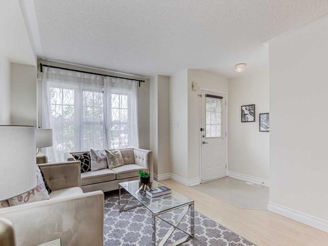 8941 Yonge St, House attached with 3 bedrooms, 3 bathrooms and 2 parking in Richmond Hill ON | Image 28