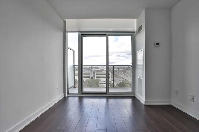 1510 - 160 Flemington Rd, Condo with 1 bedrooms, 1 bathrooms and 1 parking in Toronto ON | Image 7