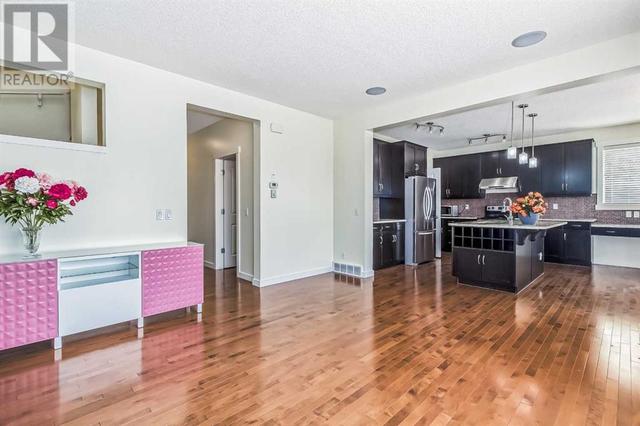 4720 Elgin Avenue Se, House detached with 4 bedrooms, 3 bathrooms and 4 parking in Calgary AB | Image 6