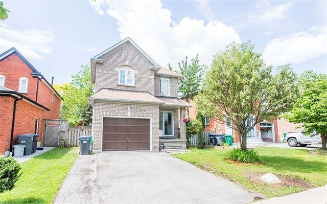7236 Seabreeze Dr, House detached with 3 bedrooms, 2 bathrooms and 2 parking in Mississauga ON | Image 2
