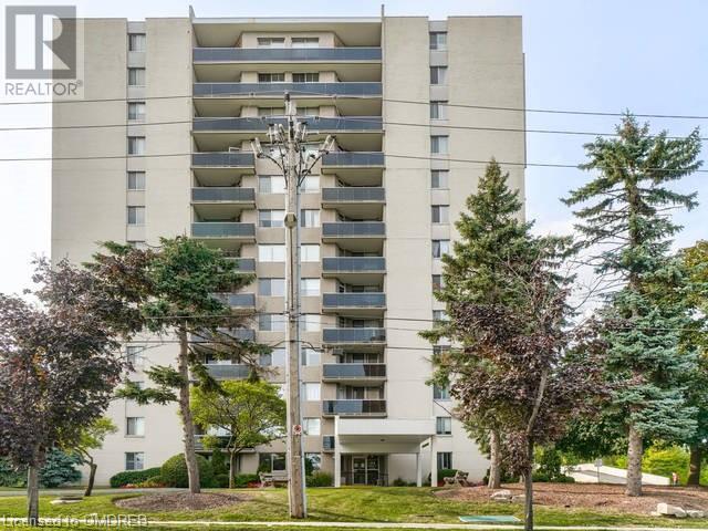 604 - 81 Millside Drive, House attached with 2 bedrooms, 1 bathrooms and null parking in Milton ON | Image 1