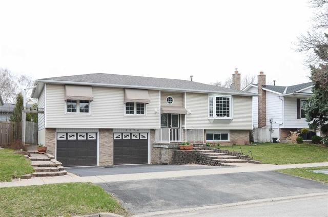 3076 Tecumseh Dr, House detached with 3 bedrooms, 3 bathrooms and 2 parking in Burlington ON | Image 1
