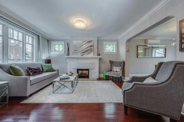 17 Avion Ave, House semidetached with 3 bedrooms, 2 bathrooms and 2 parking in Toronto ON | Image 3