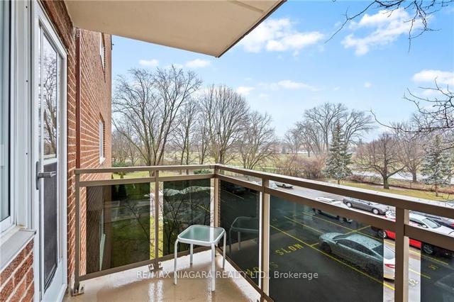 302 - 196 Scott St, Condo with 2 bedrooms, 1 bathrooms and 1 parking in St. Catharines ON | Image 8