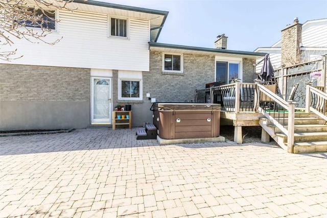 342 Ascot Pl, House detached with 3 bedrooms, 2 bathrooms and 3 parking in Waterloo ON | Image 25
