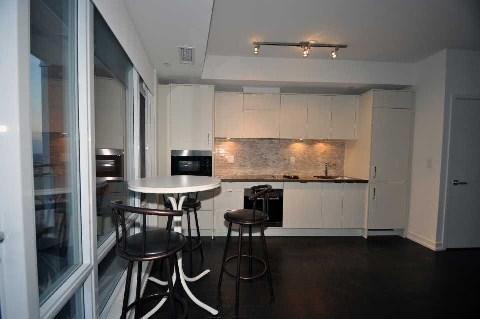 4005 - 21 Widmer St, Condo with 1 bedrooms, 1 bathrooms and null parking in Toronto ON | Image 10