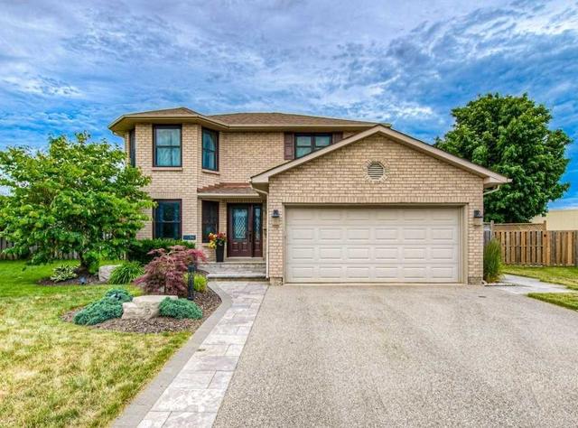 54 Garden Cres, House detached with 3 bedrooms, 3 bathrooms and 6 parking in Brant ON | Image 1