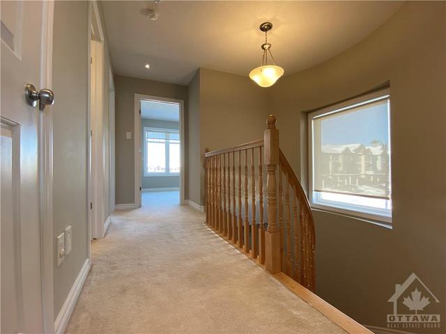 93 Fallengale Crescent, Townhouse with 3 bedrooms, 3 bathrooms and 2 parking in Ottawa ON | Image 14