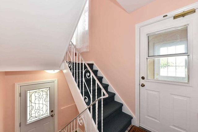 96 Rajah St, House detached with 7 bedrooms, 4 bathrooms and 6 parking in Toronto ON | Image 35