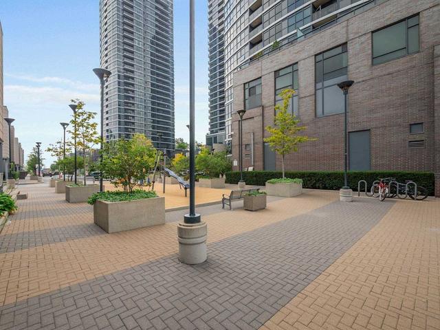 1809 - 1 Valhalla Inn Rd, Condo with 2 bedrooms, 2 bathrooms and 1 parking in Toronto ON | Image 26