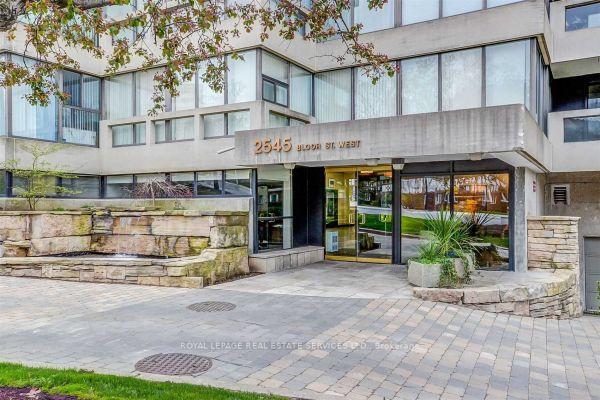 303 - 2545 Bloor St W, Condo with 2 bedrooms, 2 bathrooms and 2 parking in Toronto ON | Image 1