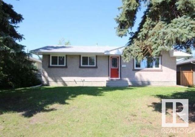 5312 104a St Nw, House detached with 4 bedrooms, 2 bathrooms and 5 parking in Edmonton AB | Image 1