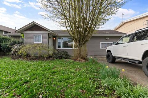 42750 South Sumas Road, House detached with 3 bedrooms, 1 bathrooms and null parking in Chilliwack BC | Card Image