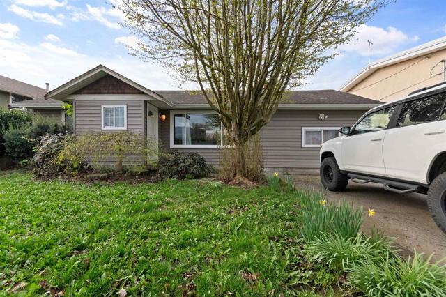 42750 South Sumas Road, House detached with 3 bedrooms, 1 bathrooms and null parking in Chilliwack BC | Image 1