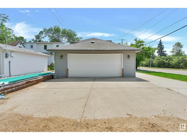 11458 79 Av Nw, House detached with 8 bedrooms, 6 bathrooms and null parking in Edmonton AB | Image 45