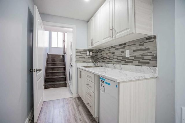 25 Carleton Pl, Townhouse with 3 bedrooms, 3 bathrooms and 1 parking in Brampton ON | Image 16