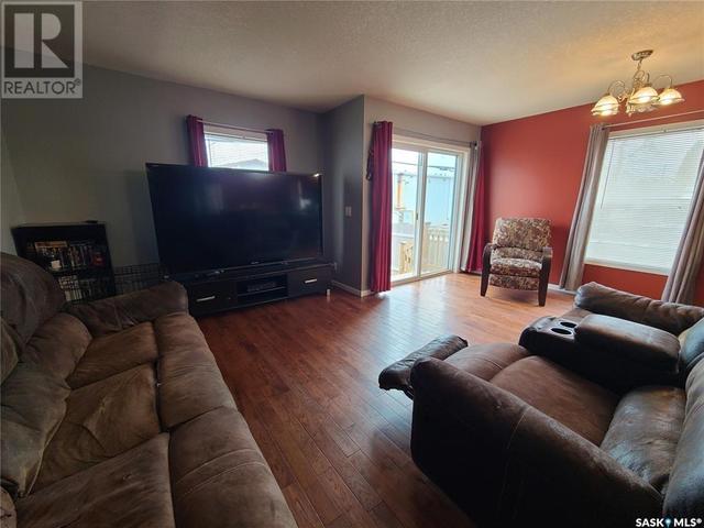 207 W 1st Street, Home with 3 bedrooms, 2 bathrooms and null parking in Carlyle SK | Image 21