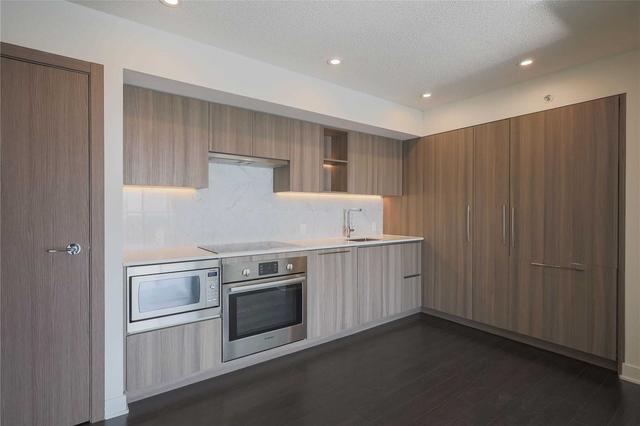 2815 - 17 Bathurst St, Condo with 3 bedrooms, 2 bathrooms and 1 parking in Toronto ON | Image 23