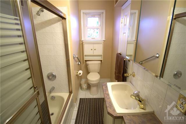 1850 Hutton Avenue, House detached with 3 bedrooms, 2 bathrooms and 3 parking in Ottawa ON | Image 12