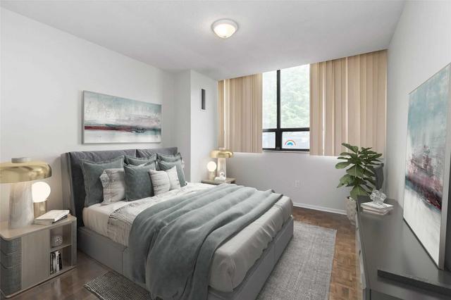 102 - 22 Shallmar Blvd, Condo with 2 bedrooms, 2 bathrooms and 1 parking in Toronto ON | Image 22