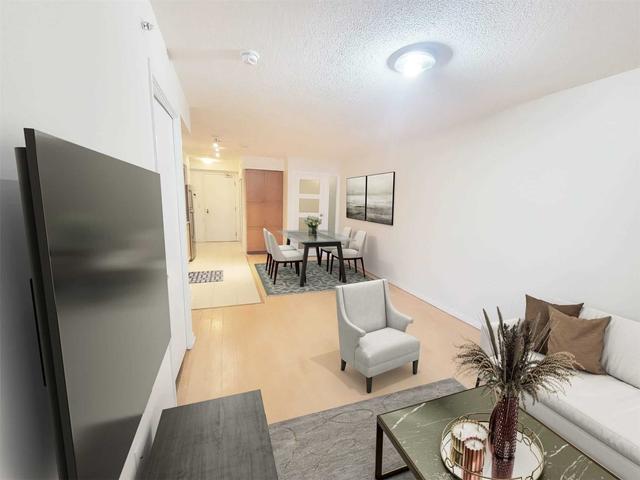 712 - 830 Lawrence Ave W, Condo with 2 bedrooms, 2 bathrooms and 1 parking in Toronto ON | Image 2