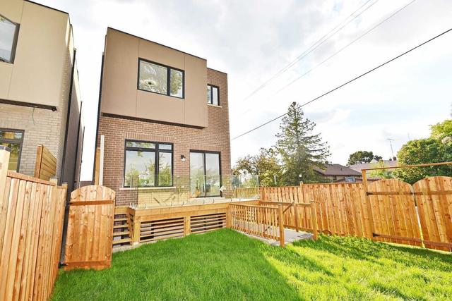 105b Pitt Ave, House detached with 4 bedrooms, 5 bathrooms and 3 parking in Toronto ON | Image 14