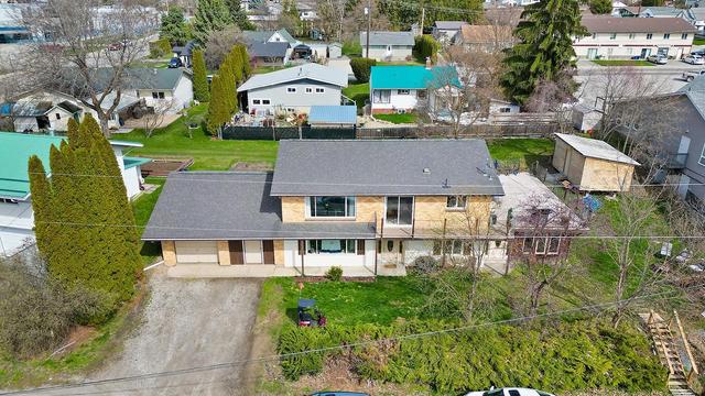 1818 Dogwood Street, House detached with 5 bedrooms, 4 bathrooms and 3 parking in Creston BC | Image 2