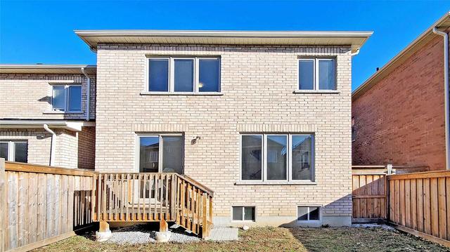 11 Wermoth Crt, House attached with 4 bedrooms, 3 bathrooms and 2 parking in Markham ON | Image 33