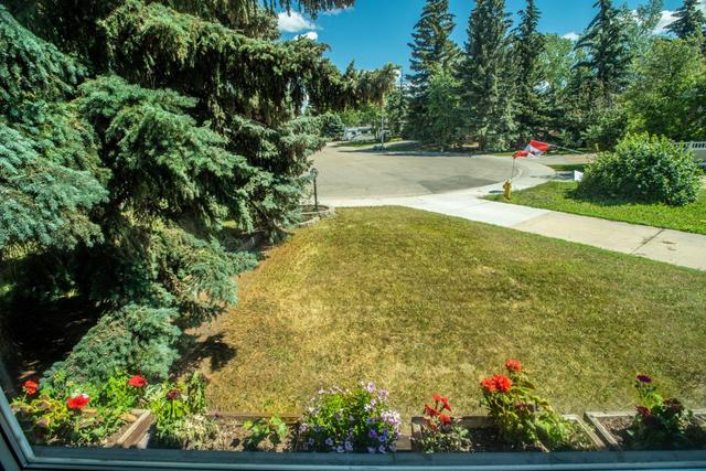 10128 85 Avenue, House detached with 3 bedrooms, 2 bathrooms and 6 parking in Grande Prairie AB | Image 4
