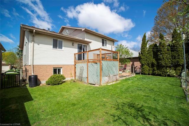 335 Riverview Drive, House detached with 3 bedrooms, 2 bathrooms and 6 parking in Strathroy Caradoc ON | Image 28