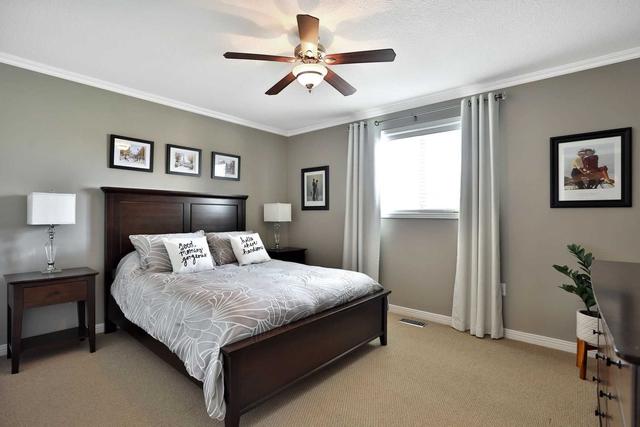 604 Cherrygrove Cres, House detached with 3 bedrooms, 2 bathrooms and 2 parking in Hamilton ON | Image 2